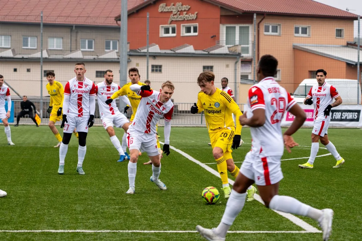 Trenčín vstoupil do Tipsport ligy remízou s olomouckým béčkem